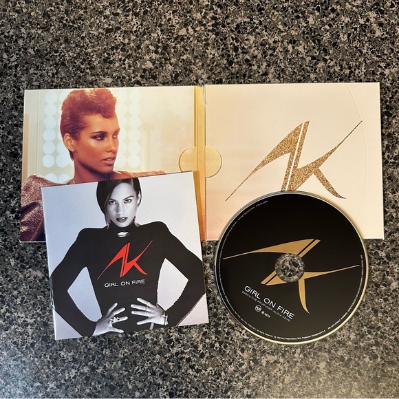 Alicia Keys Girl On Fire CD - Picture 4 of 5